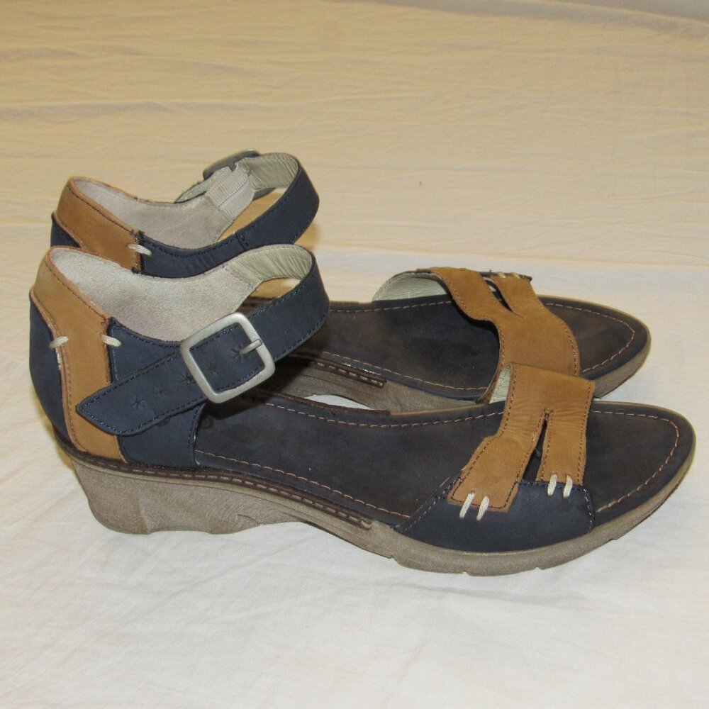 Khrio Tan Blue Nubuck Leather Wedge Ankle Strap Sandals Women's sz 40 US 9-9.5